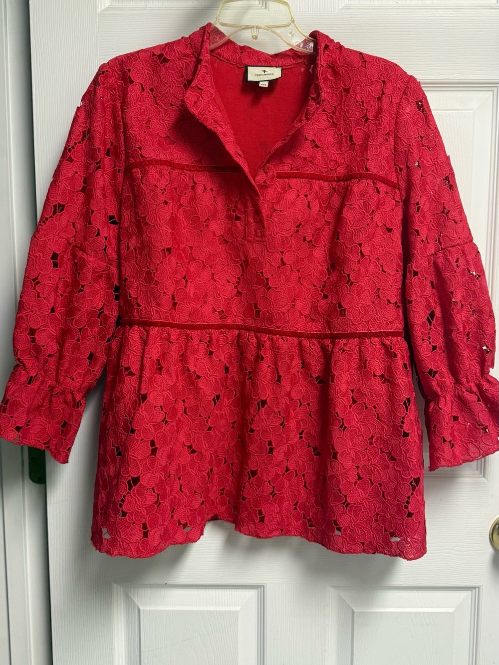 Tuckernuck Catalina red lace blouse with lining XXL - Picture 3 of 10